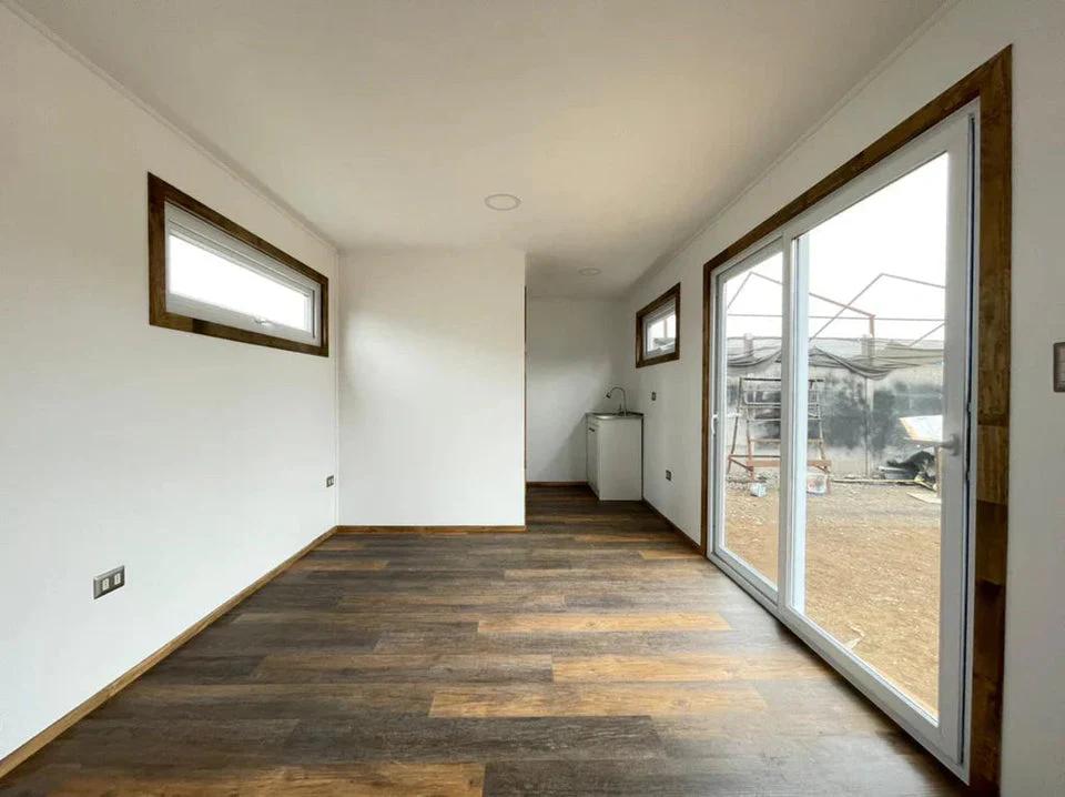Módulo prefabricado Atenas 18 m² – espacio habitable compacto con dormitorio, baño y cocina integrada