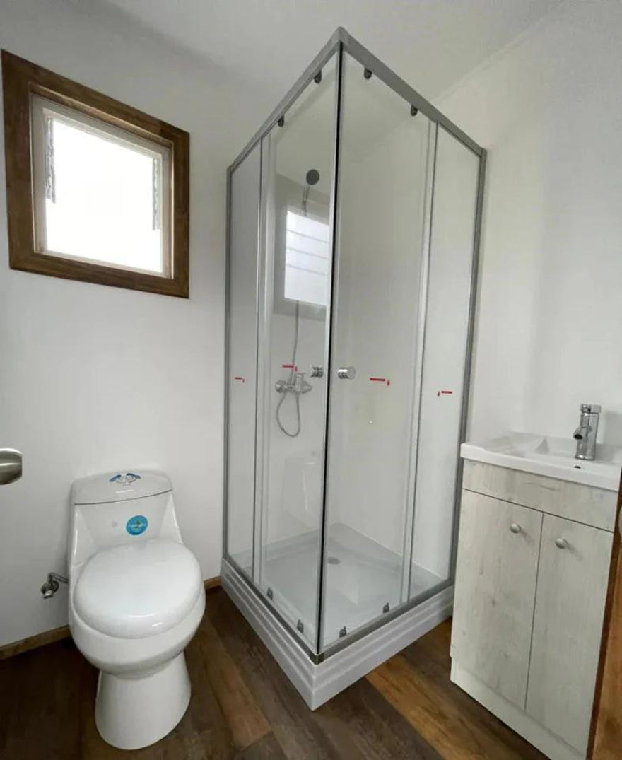 Módulo prefabricado Atenas 18 m² – espacio habitable compacto con dormitorio, baño y cocina integrada
